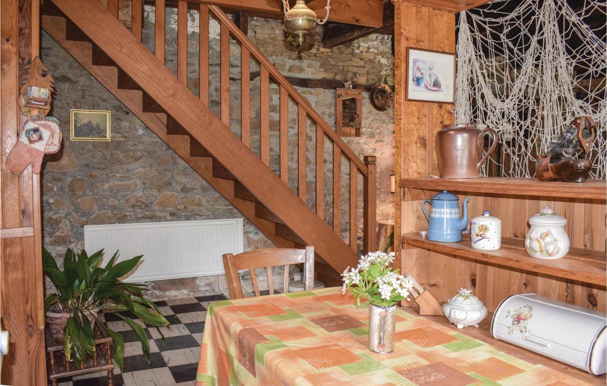 Lovely Home In Le Faouet With Kitchen Экстерьер фото